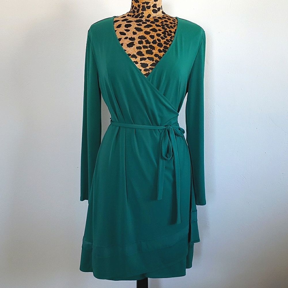 SIMPLY VERA Wrap Dress